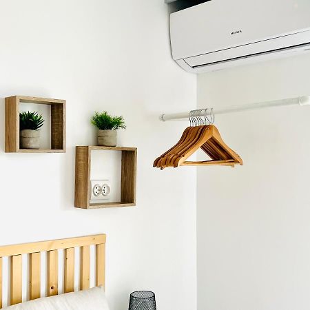 Les Palmiers - Appartement Avec Piscine Proche Plages - Wifi Et Clim 앙티브 외부 사진