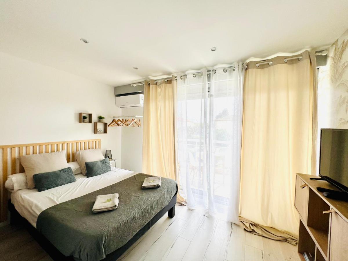 Les Palmiers - Appartement Avec Piscine Proche Plages - Wifi Et Clim 앙티브 외부 사진